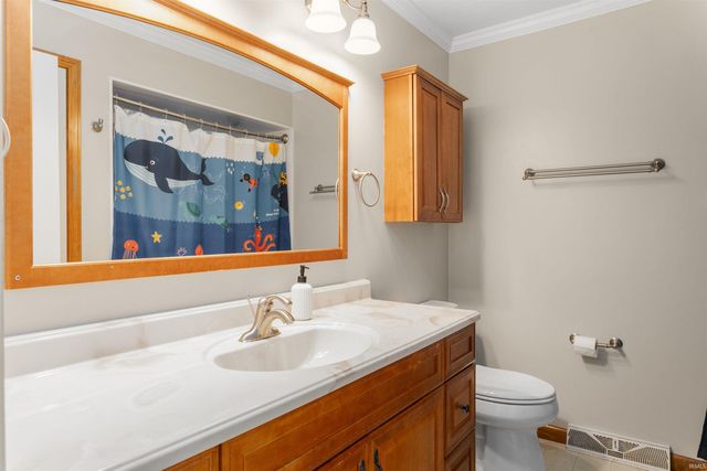 11901 Buttercup Lane, Granger, IN 46530