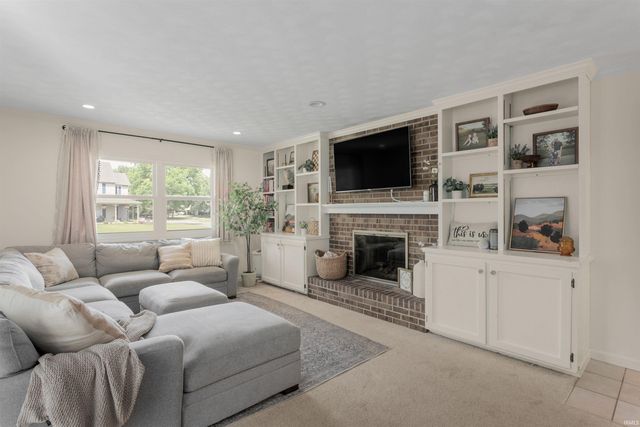 11901 Buttercup Lane, Granger, IN 46530