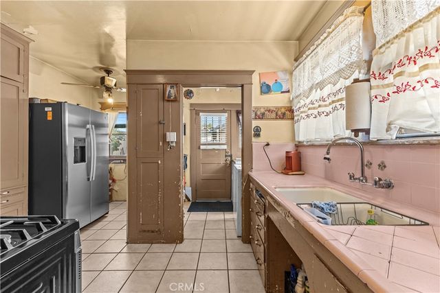 1119 W 84th Place, Los Angeles, CA 90044