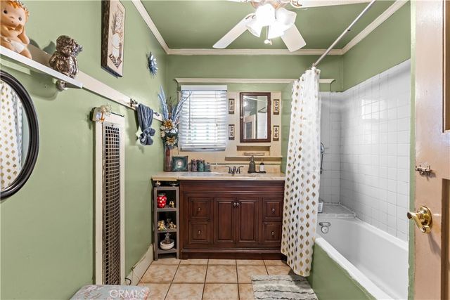 1119 W 84th Place, Los Angeles, CA 90044