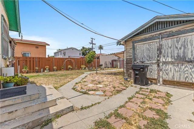 1119 W 84th Place, Los Angeles, CA 90044