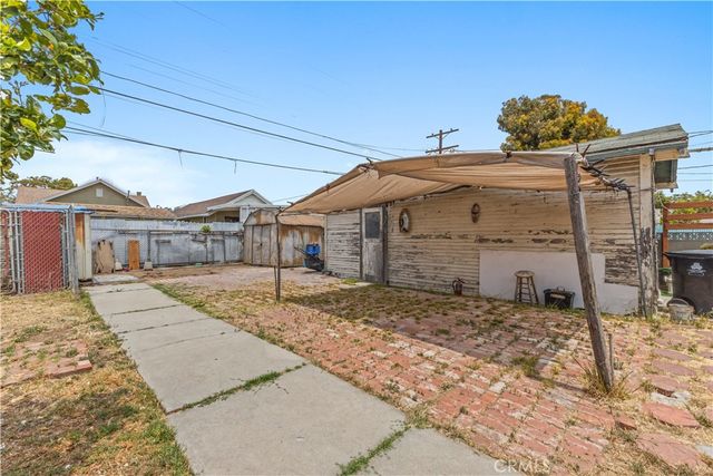 1119 W 84th Place, Los Angeles, CA 90044