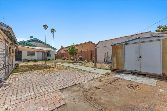 1119 W 84th Place, Los Angeles, CA 90044