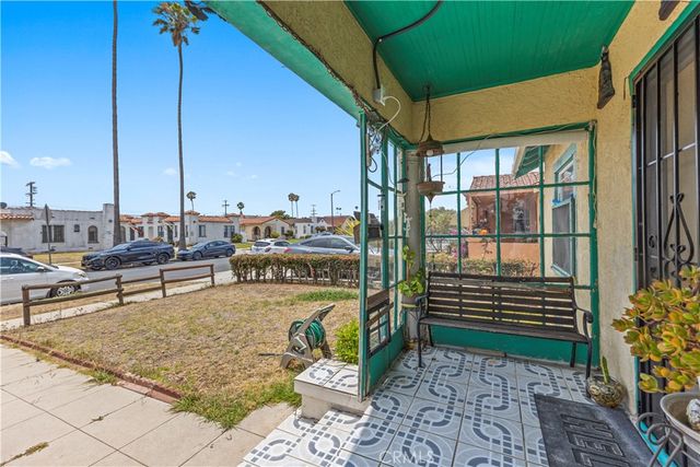 1119 W 84th Place, Los Angeles, CA 90044