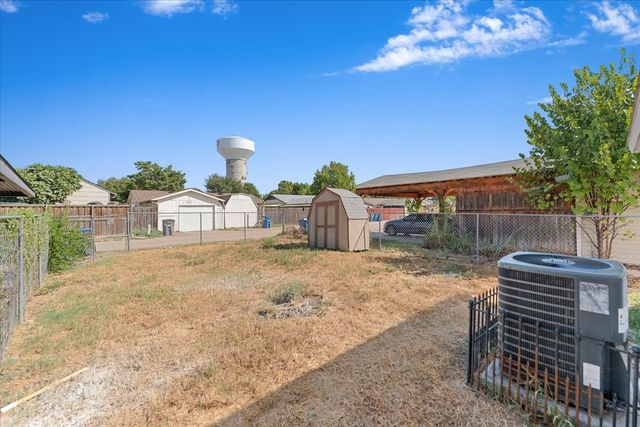 901 Wandering Way Drive, Allen, TX 75002