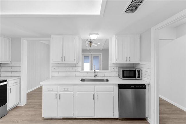 901 Wandering Way Drive, Allen, TX 75002