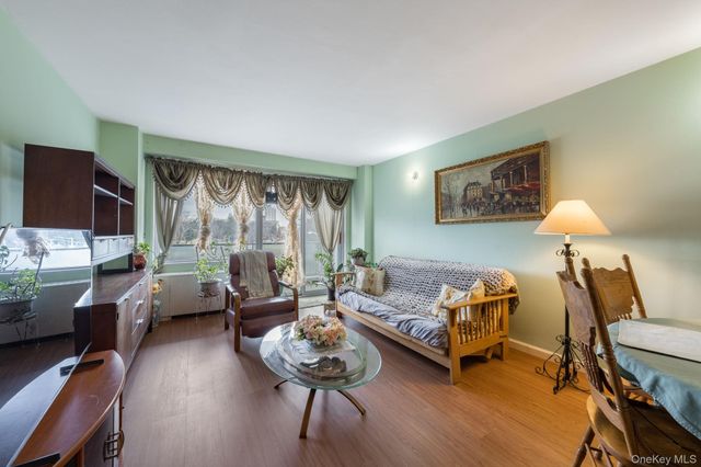 85-15 Main Street 3E, Briarwood, NY 11435