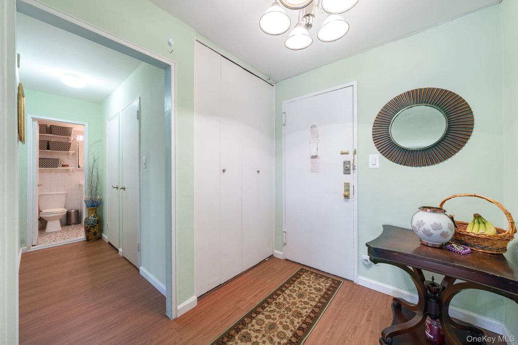 85-15 Main Street 3E, Briarwood, NY 11435