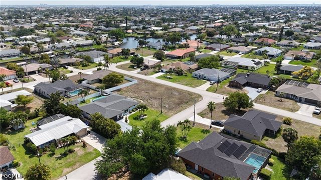 4037 SW 2nd PL, Cape Coral, FL 33914