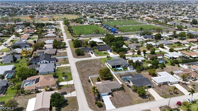4037 SW 2nd PL, Cape Coral, FL 33914