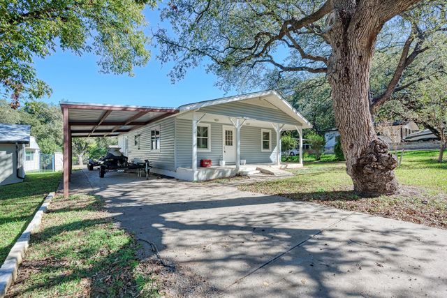 1113 County Road 132B, Kingsland, TX 78639