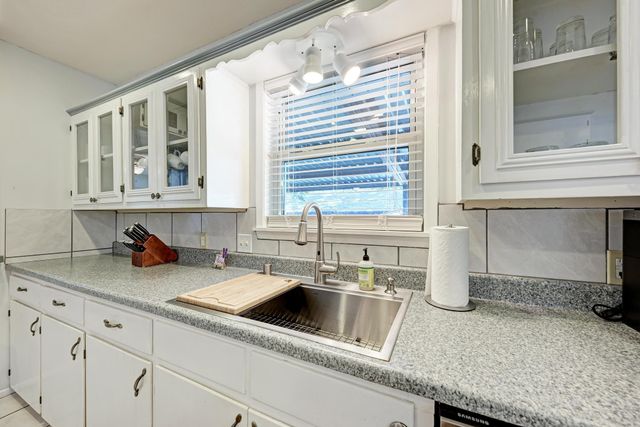 1113 County Road 132B, Kingsland, TX 78639