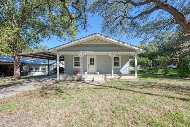 1113 County Road 132B, Kingsland, TX 78639