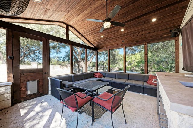 1113 County Road 132B, Kingsland, TX 78639