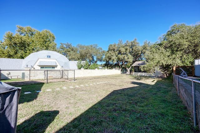 1113 County Road 132B, Kingsland, TX 78639