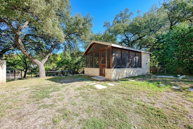 1113 County Road 132B, Kingsland, TX 78639