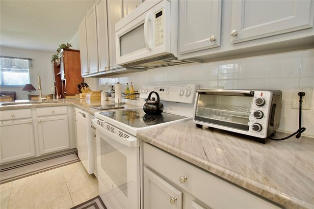 11205 EDGE PARK DRIVE, Hudson, FL 34667