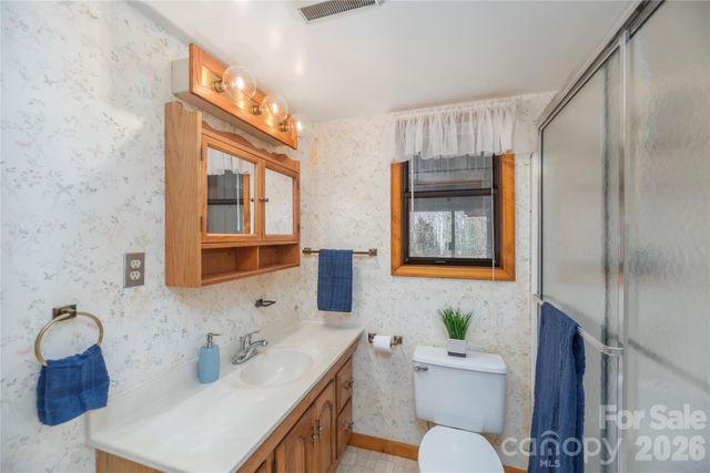 33 Ash Drive, Maggie Valley, NC 28751