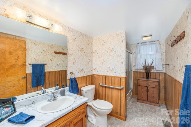 33 Ash Drive, Maggie Valley, NC 28751