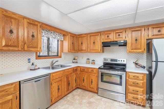 33 Ash Drive, Maggie Valley, NC 28751