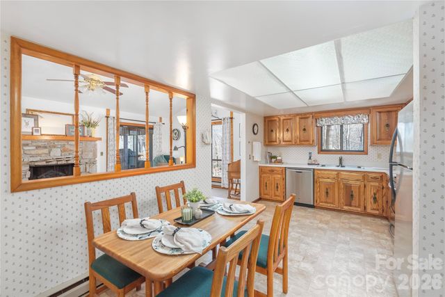 33 Ash Drive, Maggie Valley, NC 28751