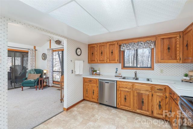 33 Ash Drive, Maggie Valley, NC 28751