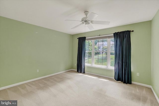 410 SARAH WOODS DR, Red Lion, PA 17356