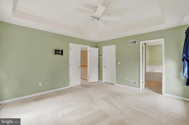 410 SARAH WOODS DR, Red Lion, PA 17356