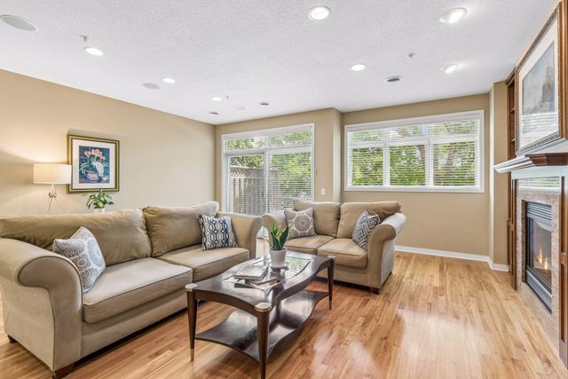519 Willoughby Way W, Minnetonka, MN 55305