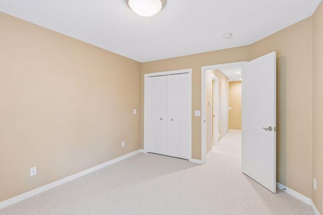 519 Willoughby Way W, Minnetonka, MN 55305