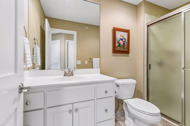 519 Willoughby Way W, Minnetonka, MN 55305