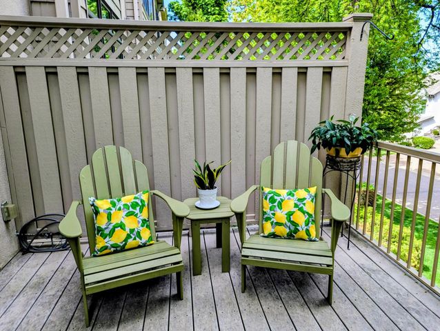 519 Willoughby Way W, Minnetonka, MN 55305