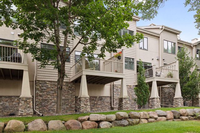 519 Willoughby Way W, Minnetonka, MN 55305