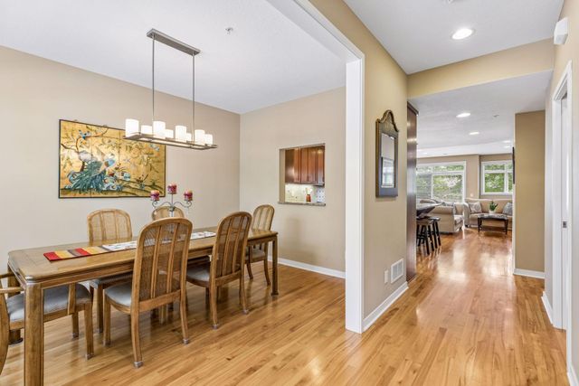 519 Willoughby Way W, Minnetonka, MN 55305