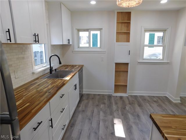 1283 Waverly Road, Eastlake, OH 44095
