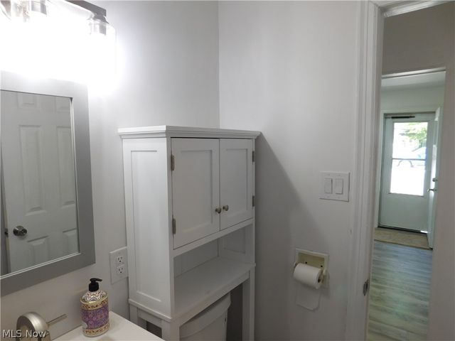 1283 Waverly Road, Eastlake, OH 44095