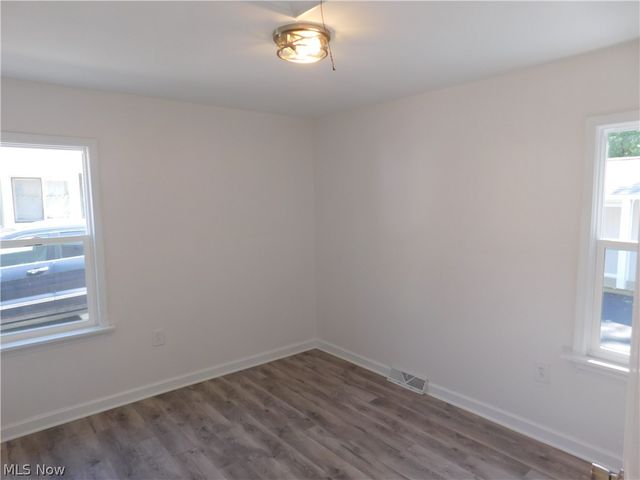 1283 Waverly Road, Eastlake, OH 44095