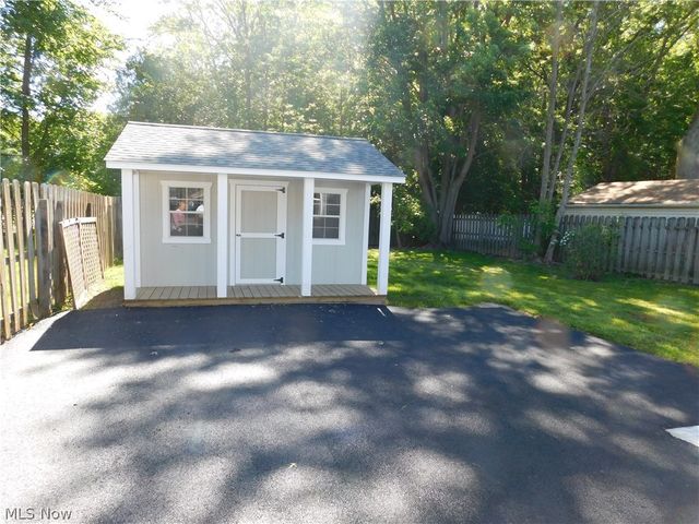 1283 Waverly Road, Eastlake, OH 44095