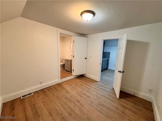 338 17th Street, Elyria, OH 44035