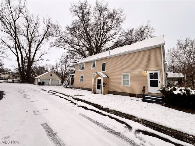 338 17th Street, Elyria, OH 44035