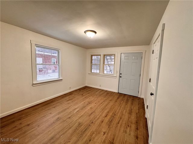 338 17th Street, Elyria, OH 44035