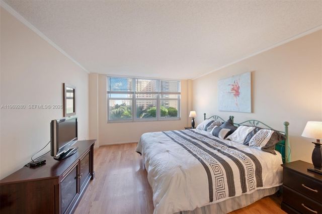 2751 S Ocean Dr 501N, Hollywood, FL 33019