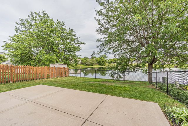 291 Wedgewood Circle, Lake In The Hills, IL 60156