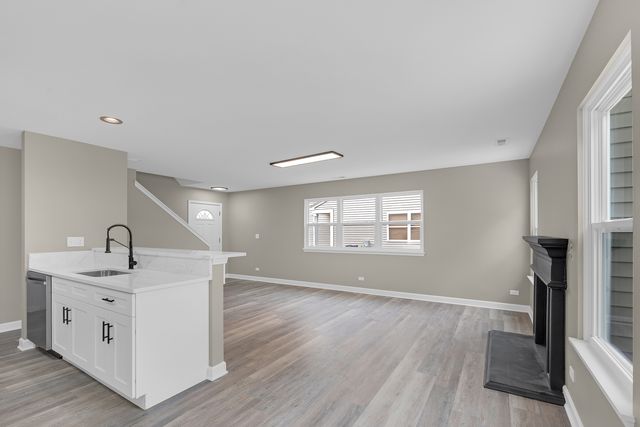 291 Wedgewood Circle, Lake In The Hills, IL 60156