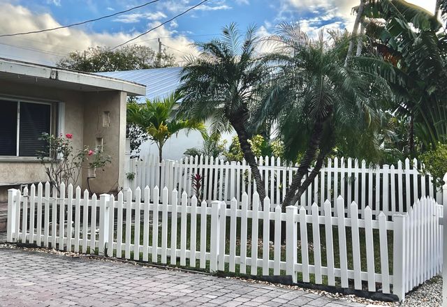 2010 Seidenberg Avenue, Key West, FL 33040