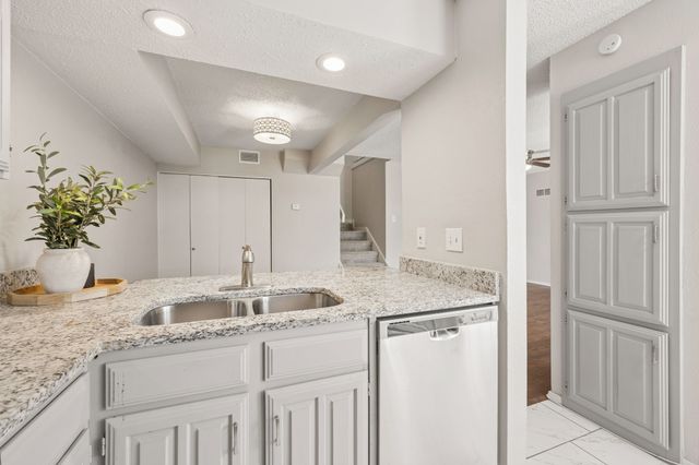 14800 Enterprise Drive 16D, Farmers Branch, TX 75234