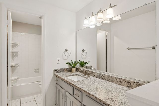 14800 Enterprise Drive 16D, Farmers Branch, TX 75234