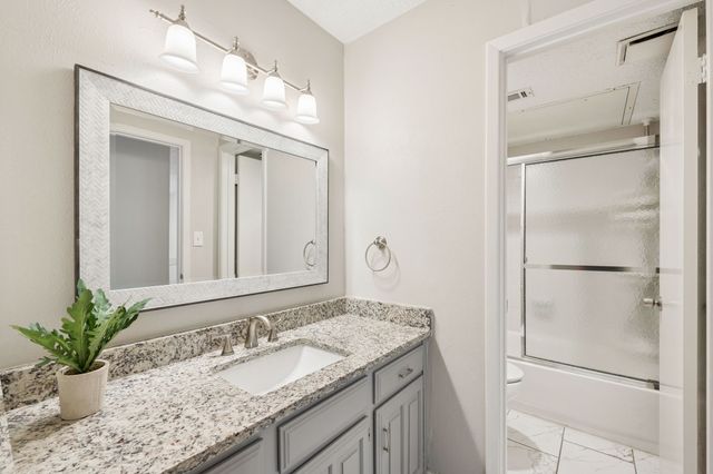 14800 Enterprise Drive 16D, Farmers Branch, TX 75234