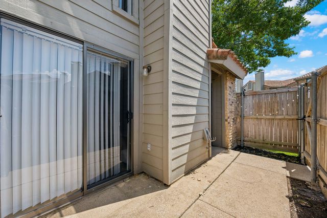 14800 Enterprise Drive 16D, Farmers Branch, TX 75234