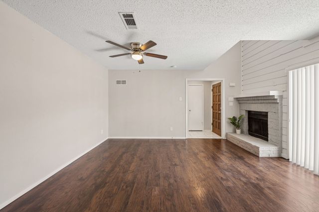 14800 Enterprise Drive 16D, Farmers Branch, TX 75234